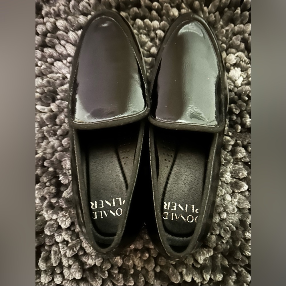 Brand new Donald Pliner Eclipse Patent Leather Loafers Size 5.5 & 8.5 - Picture 5 of 14